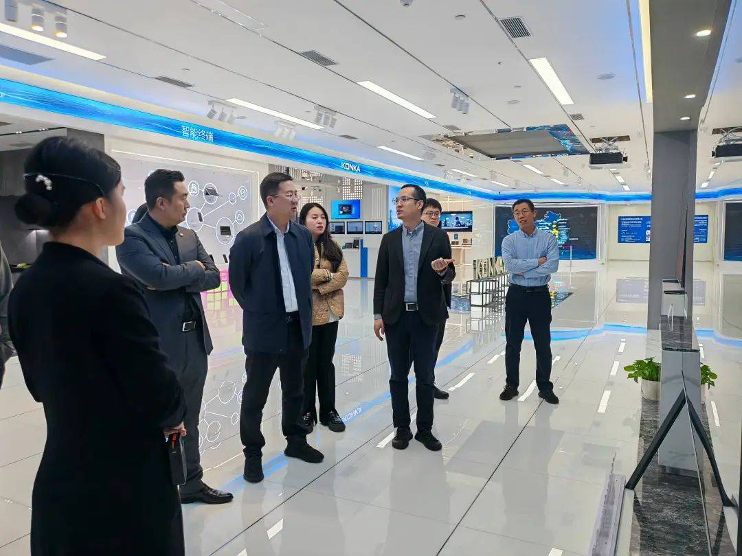 深圳市委书记与阿联酋阿布扎比扎阿比一行会谈