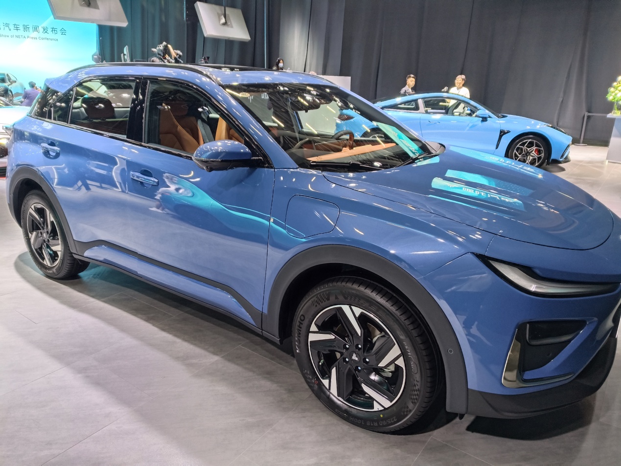广州车展｜【奋进还是躺平】：深蓝全力冲刺，哪吒自证“没事”