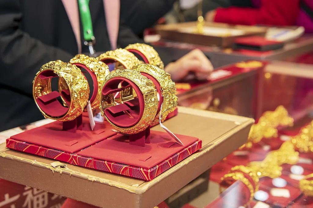 距3000美元一步之遥，金价掉头跳水！黄金牛市熄火？