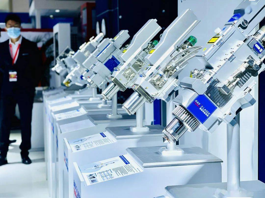 大族激光大宗交易成交7.60万股 成交额206.95万元