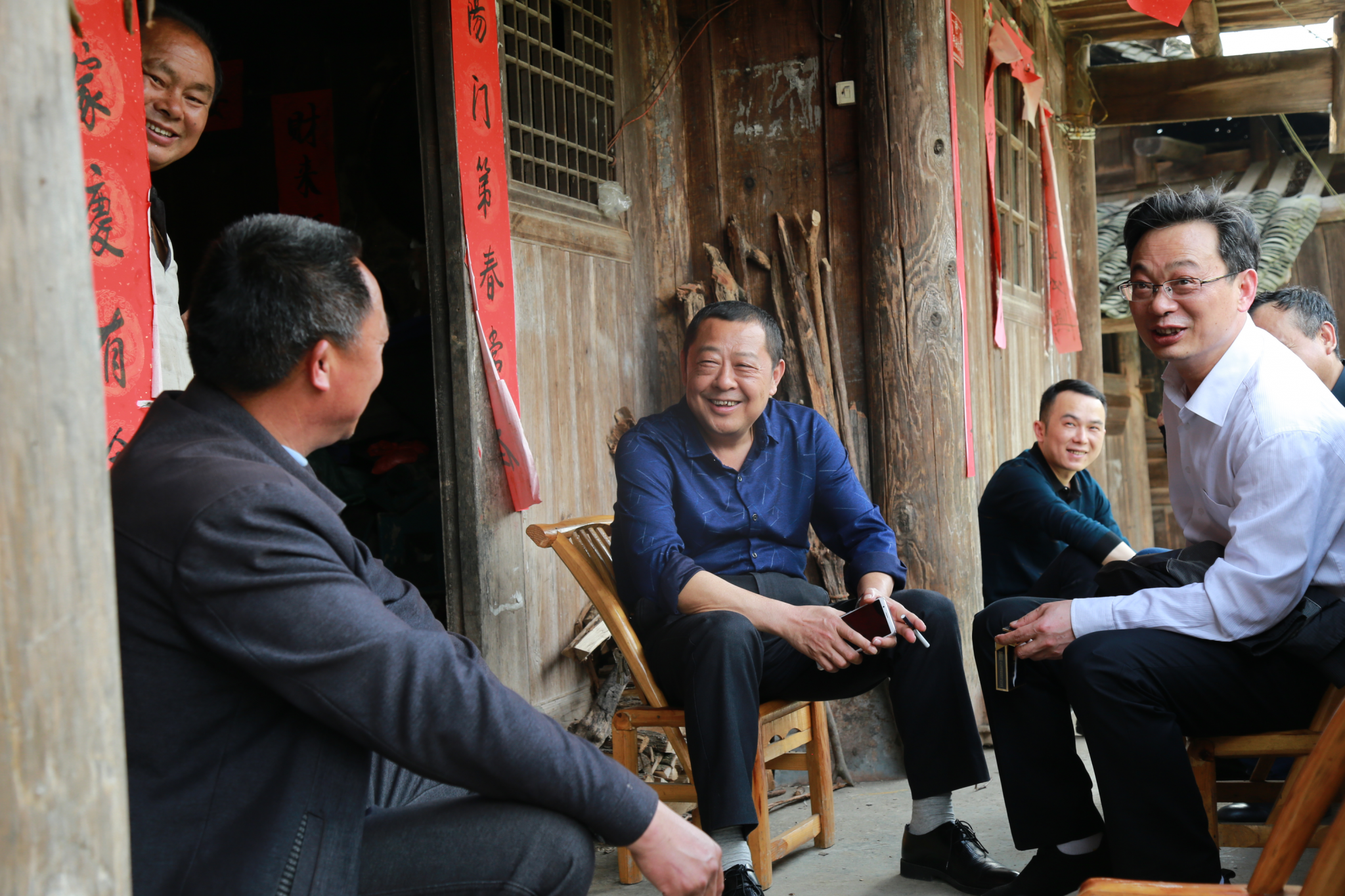 东方红资产管理总经理张锋卸任，由董事长杨斌代任总经理职务