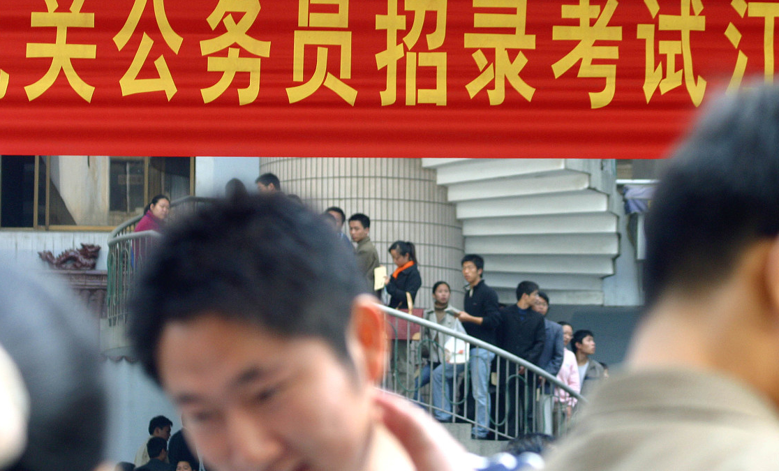 电子城：副总裁贾浩宇因工作安排原因辞职