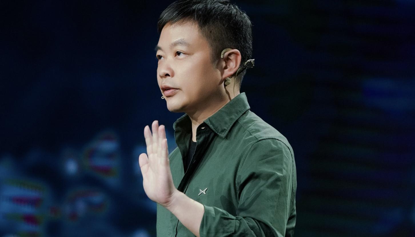 两会丨全国人大代表、小鹏汽车董事长何小鹏：加快人形机器人商业化普及 推动低速无人驾驶试运营