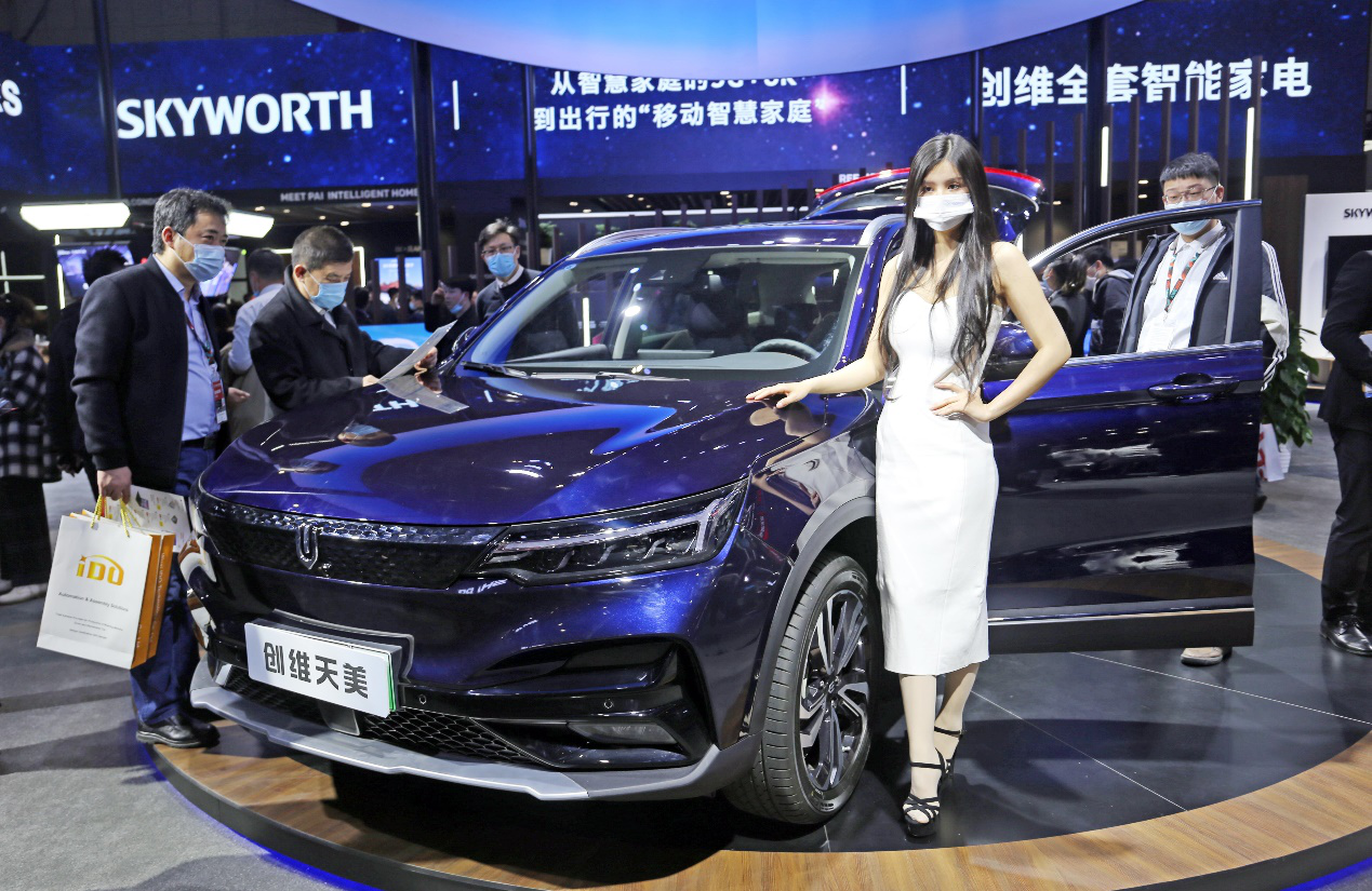 家电汽车产销旺 远洋航运出口忙丨沪市迎新春“蛇么都有”系列