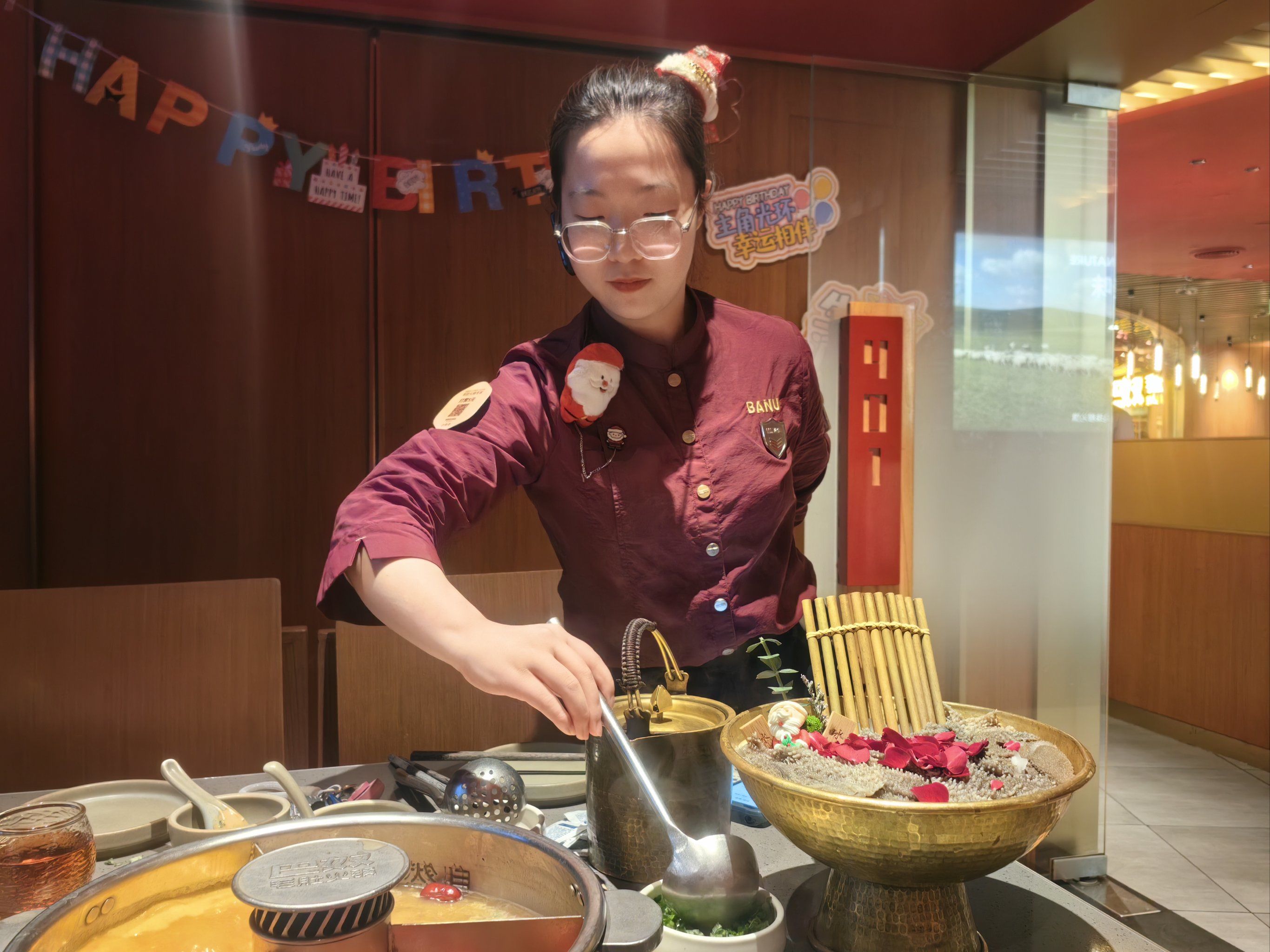 145家门店冲刺火锅第三股,巴奴“品质”人设能否立得住?