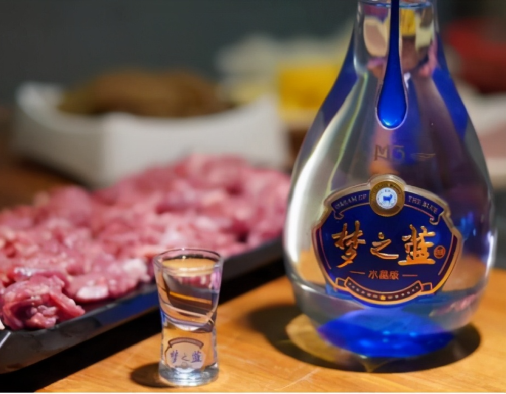 洋河股份：上半年业绩继续下滑，净利润同比降45.3%