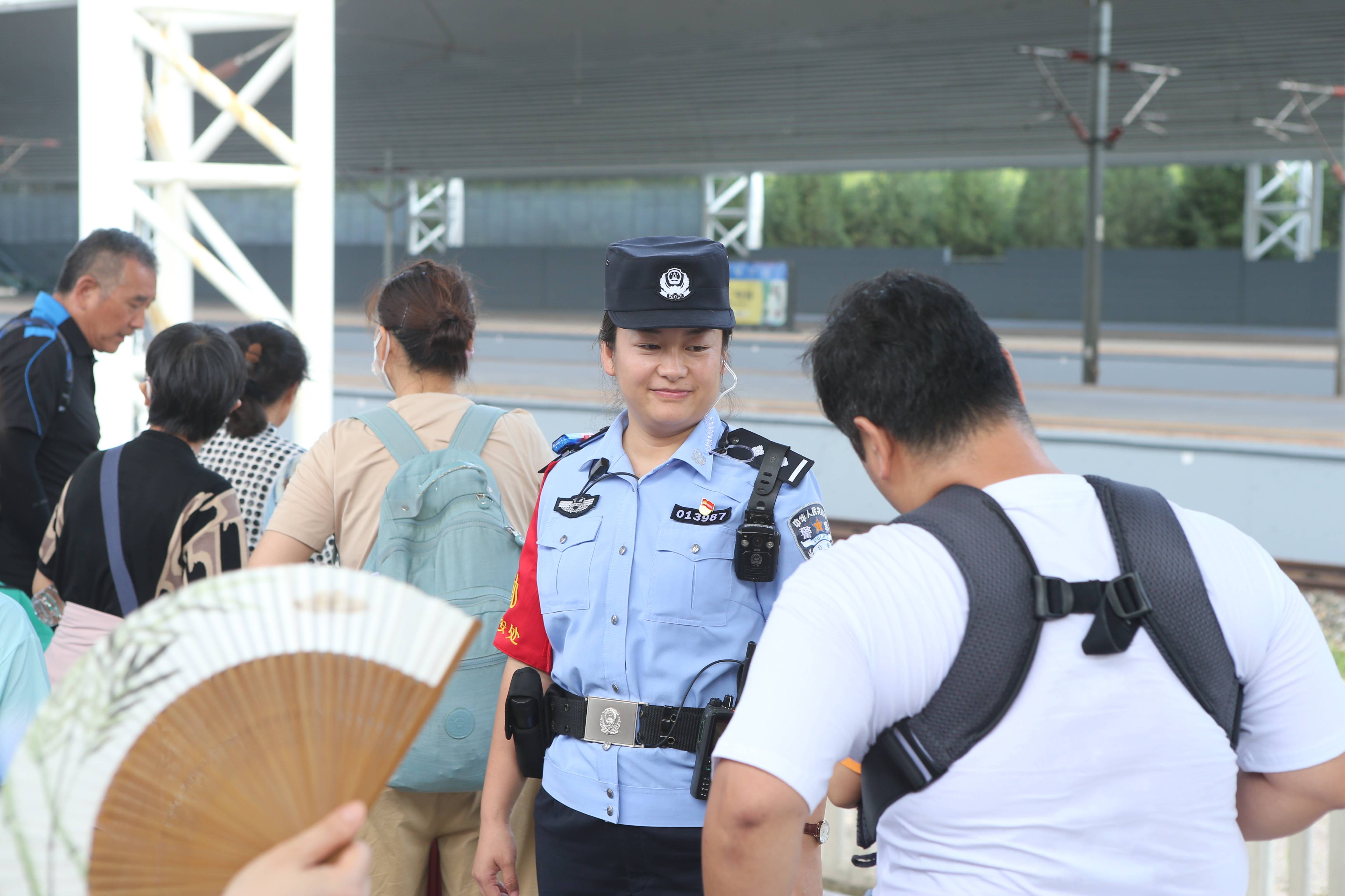 暑运收官 拱北口岸暑期迎客近2200万人次